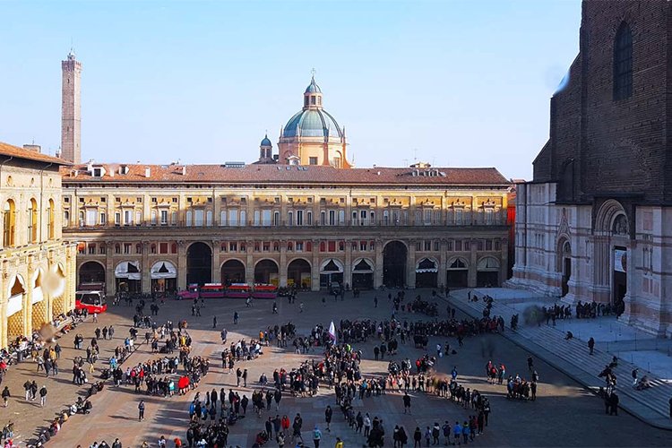 THE BEST WALKING TOURS IN BOLOGNA