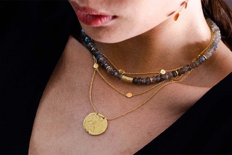 fashion of jewelry