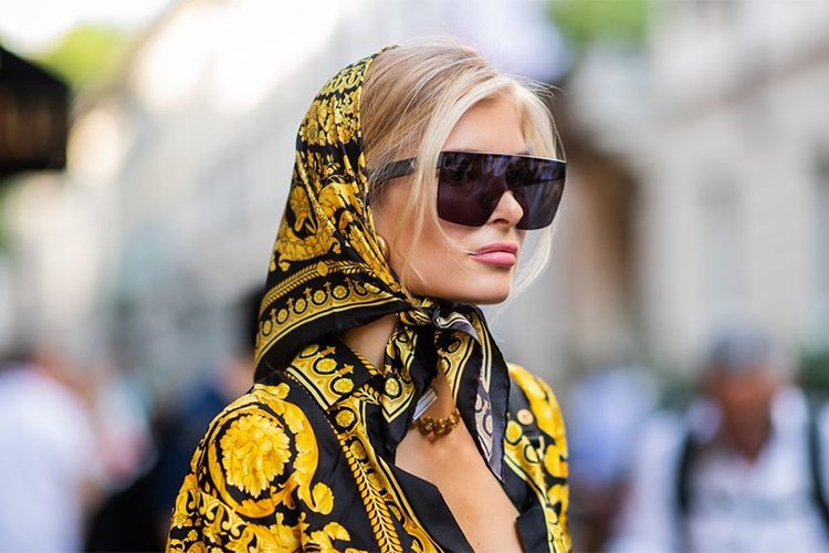 fashion of scarf