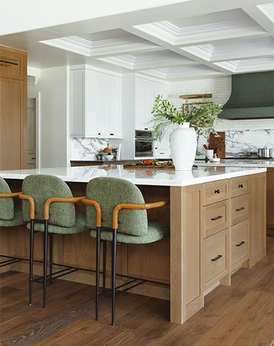 8 Stunning Kitchen Island with Seating Ideas for Your Dream Home